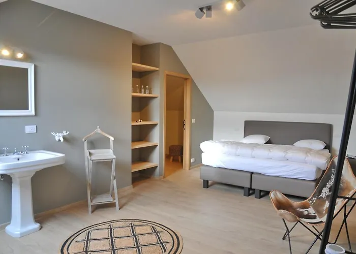 펜션 Vue De Rome 더뷔